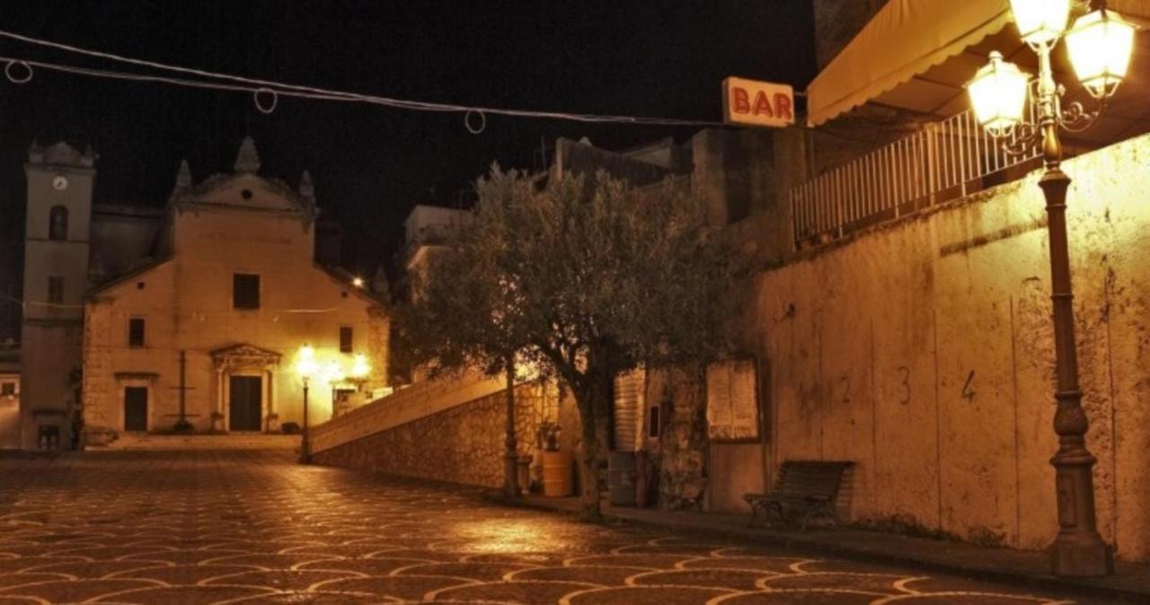 הוילה Condro Lontano Dal Caos A Due Passi Dal Mare מראה חיצוני תמונה